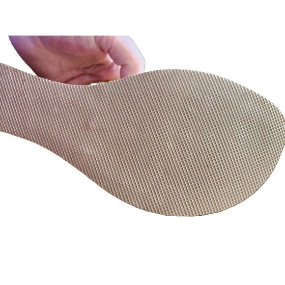 Womens MUDD Light Yellow Ruffled Wedge Thong Sandals Sz 8.5M - Picture 4 of 4